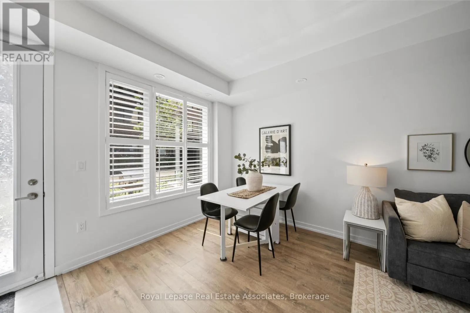 10 - 3546 COLONIAL DRIVE