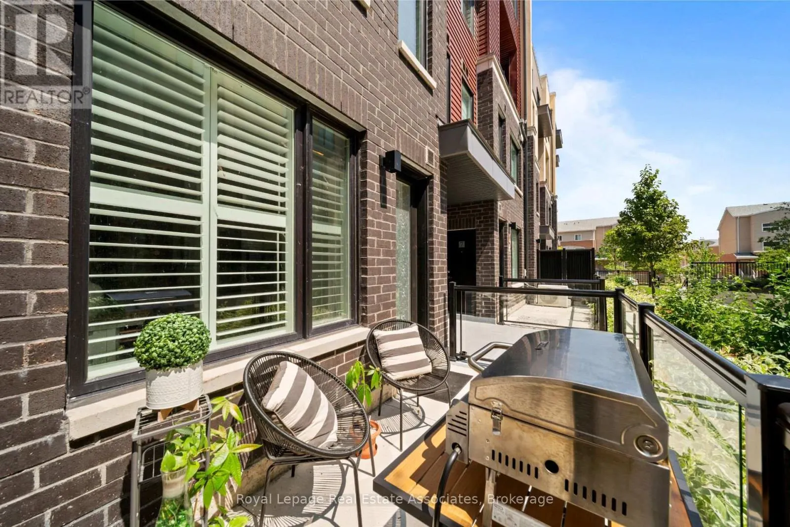 10 - 3546 COLONIAL DRIVE