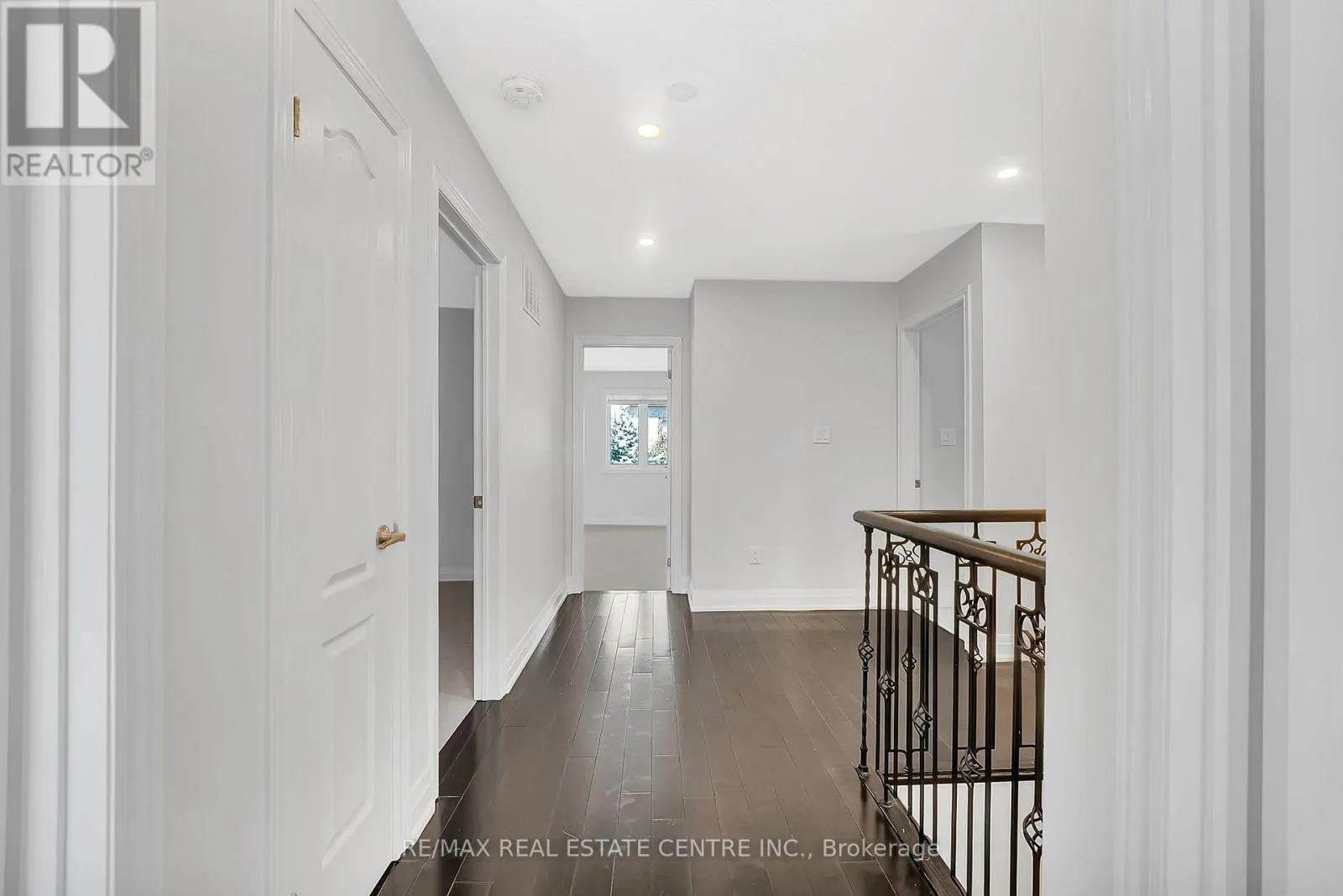 28 FALLHARVEST AVENUE