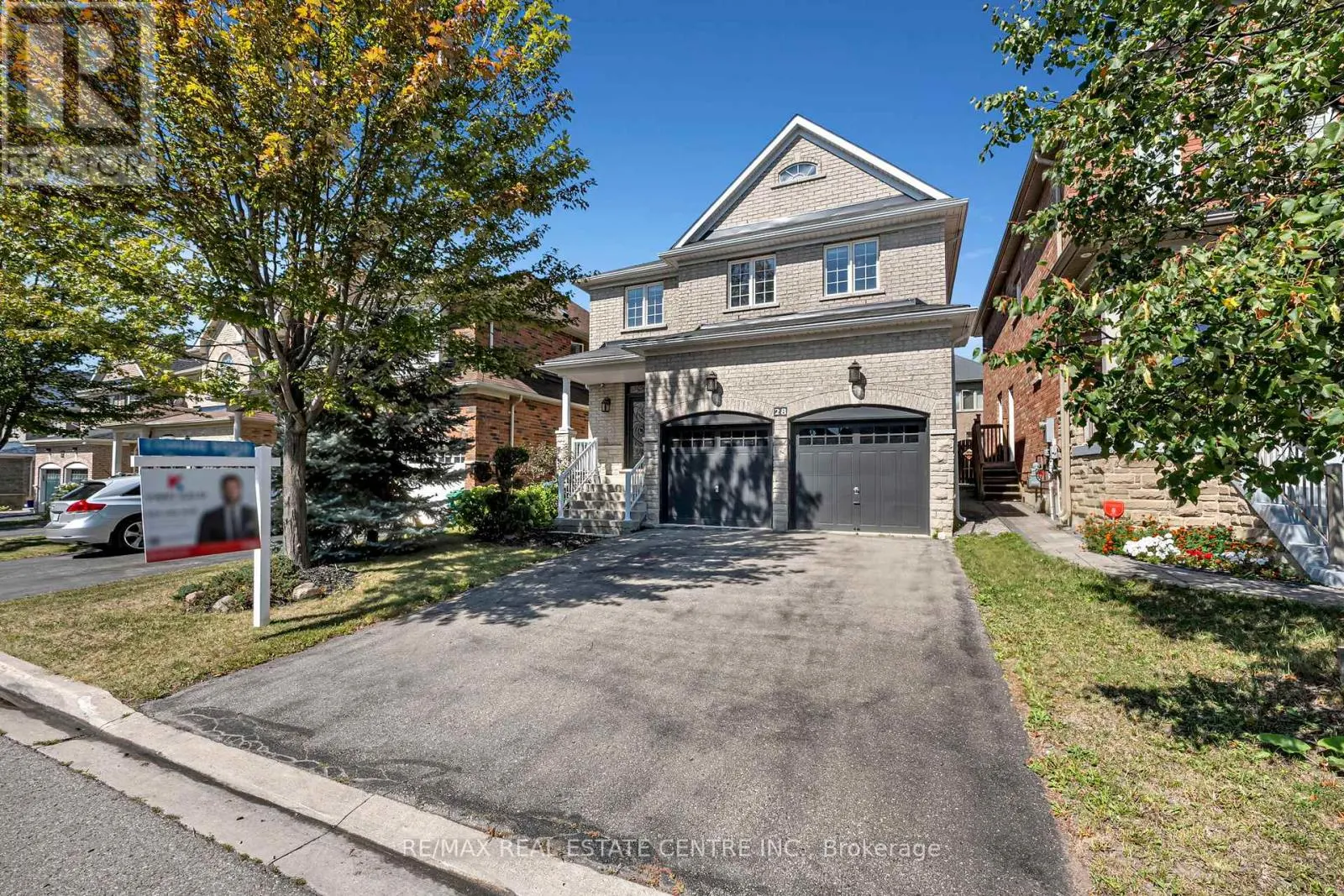 28 FALLHARVEST AVENUE