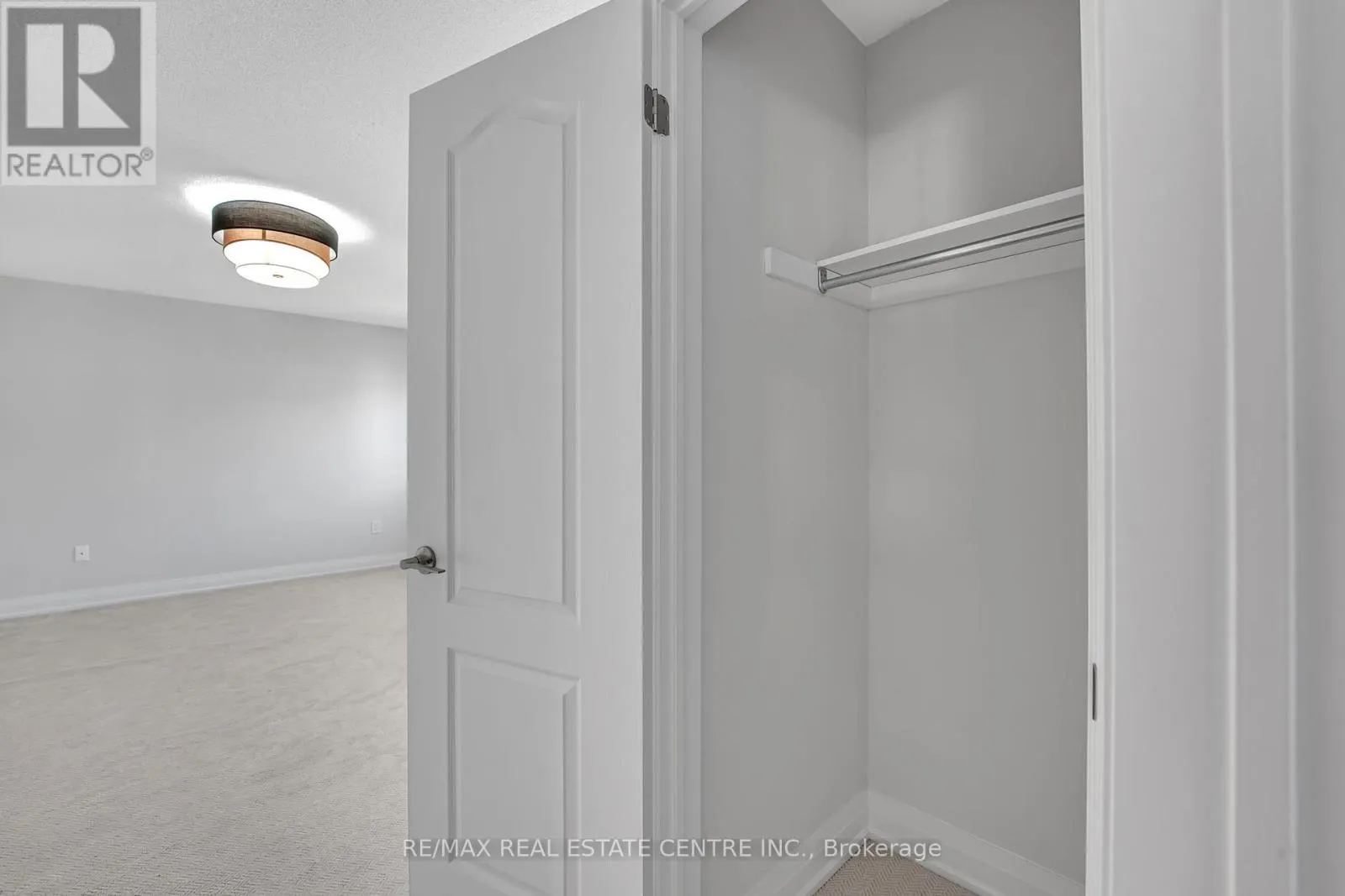 28 FALLHARVEST AVENUE