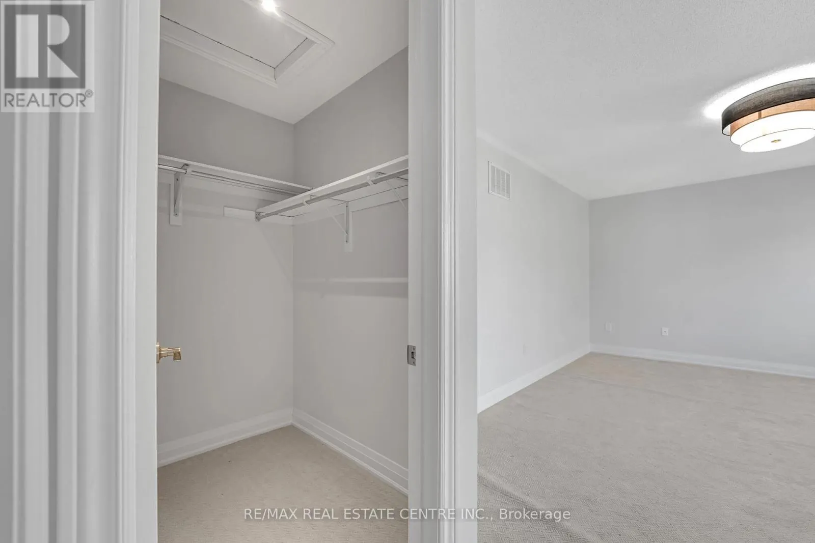 28 FALLHARVEST AVENUE
