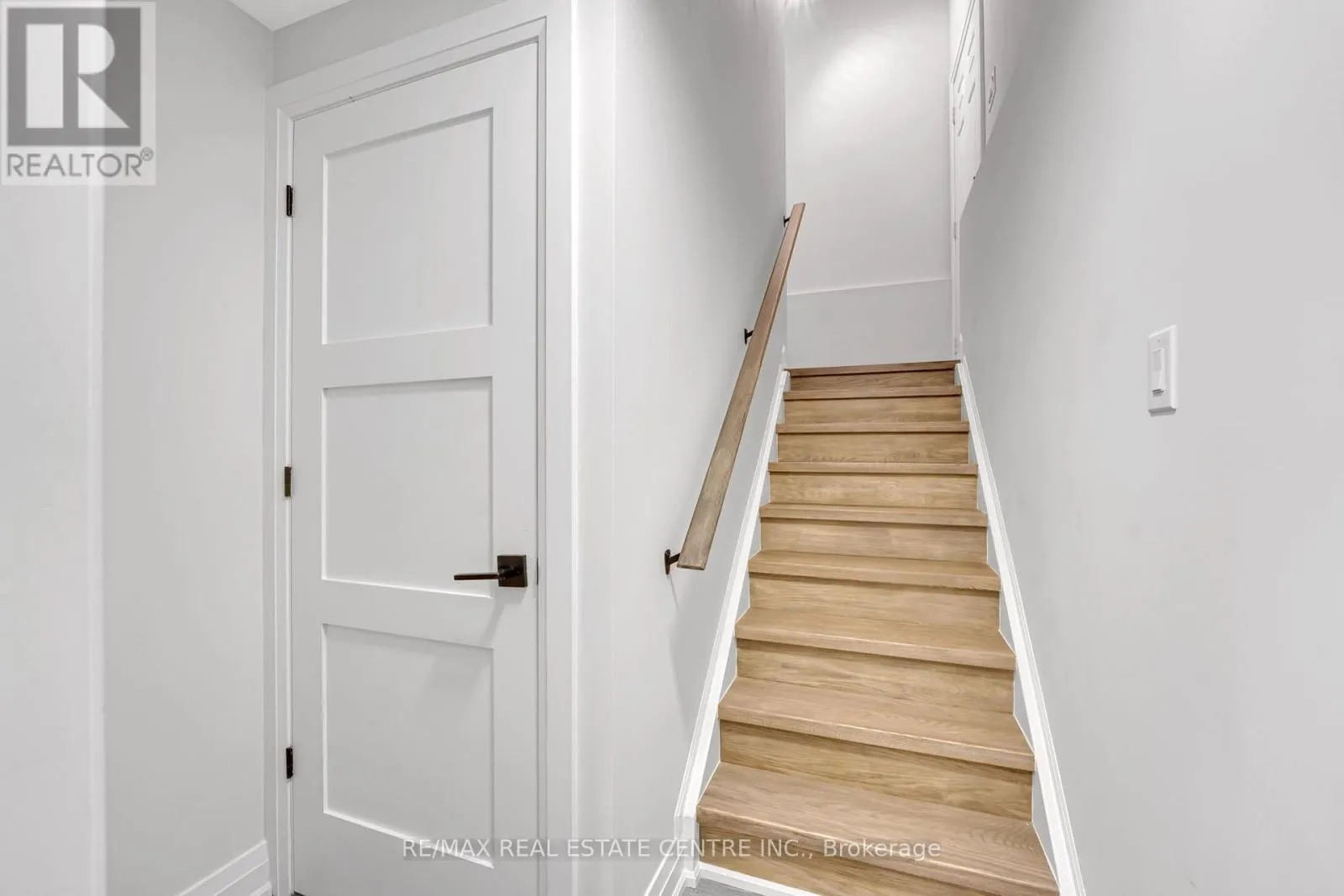 28 FALLHARVEST AVENUE