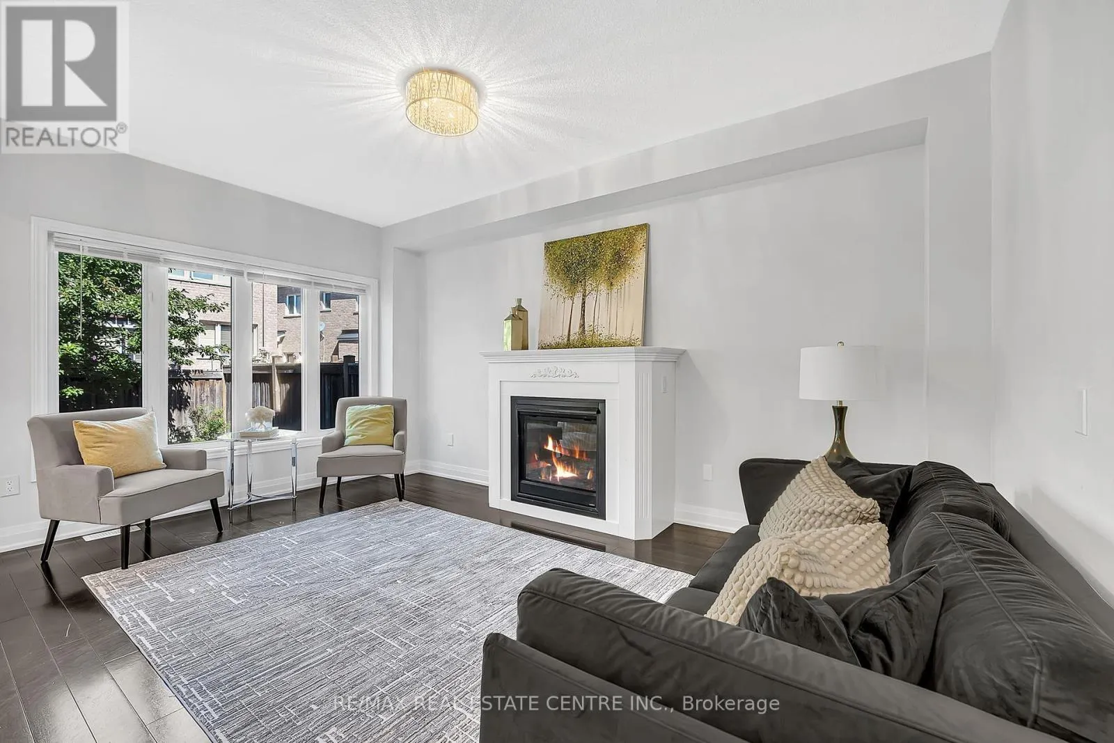 28 FALLHARVEST AVENUE