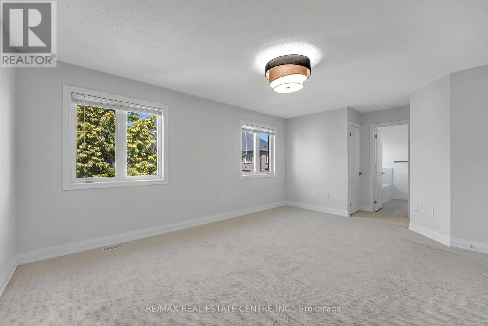 28 FALLHARVEST AVENUE