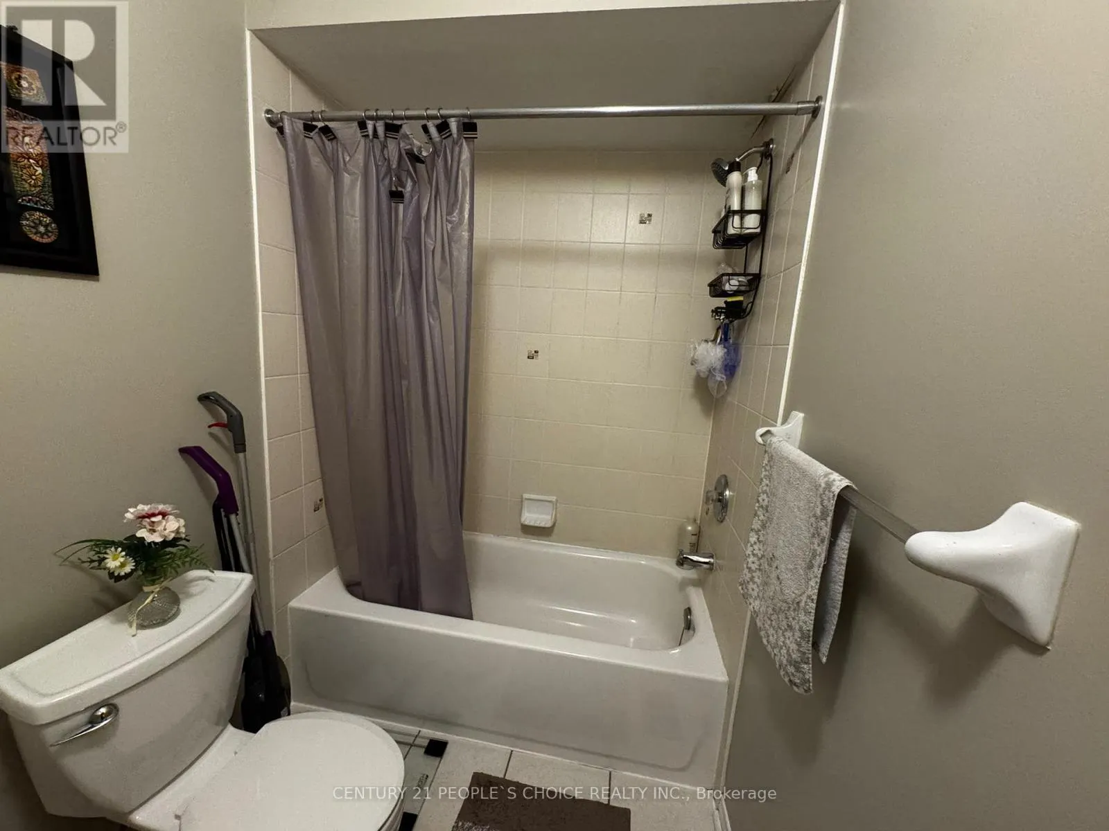 UPPER-BEDROOM - 409 ASPENDALE CRESCENT