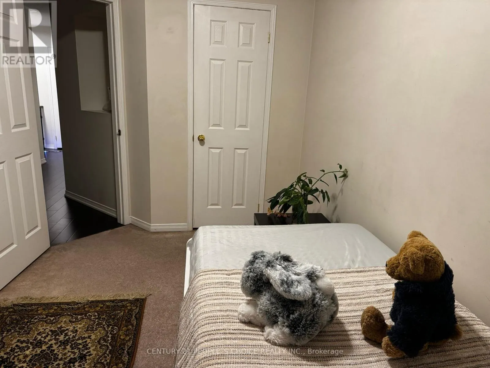 UPPER-BEDROOM - 409 ASPENDALE CRESCENT