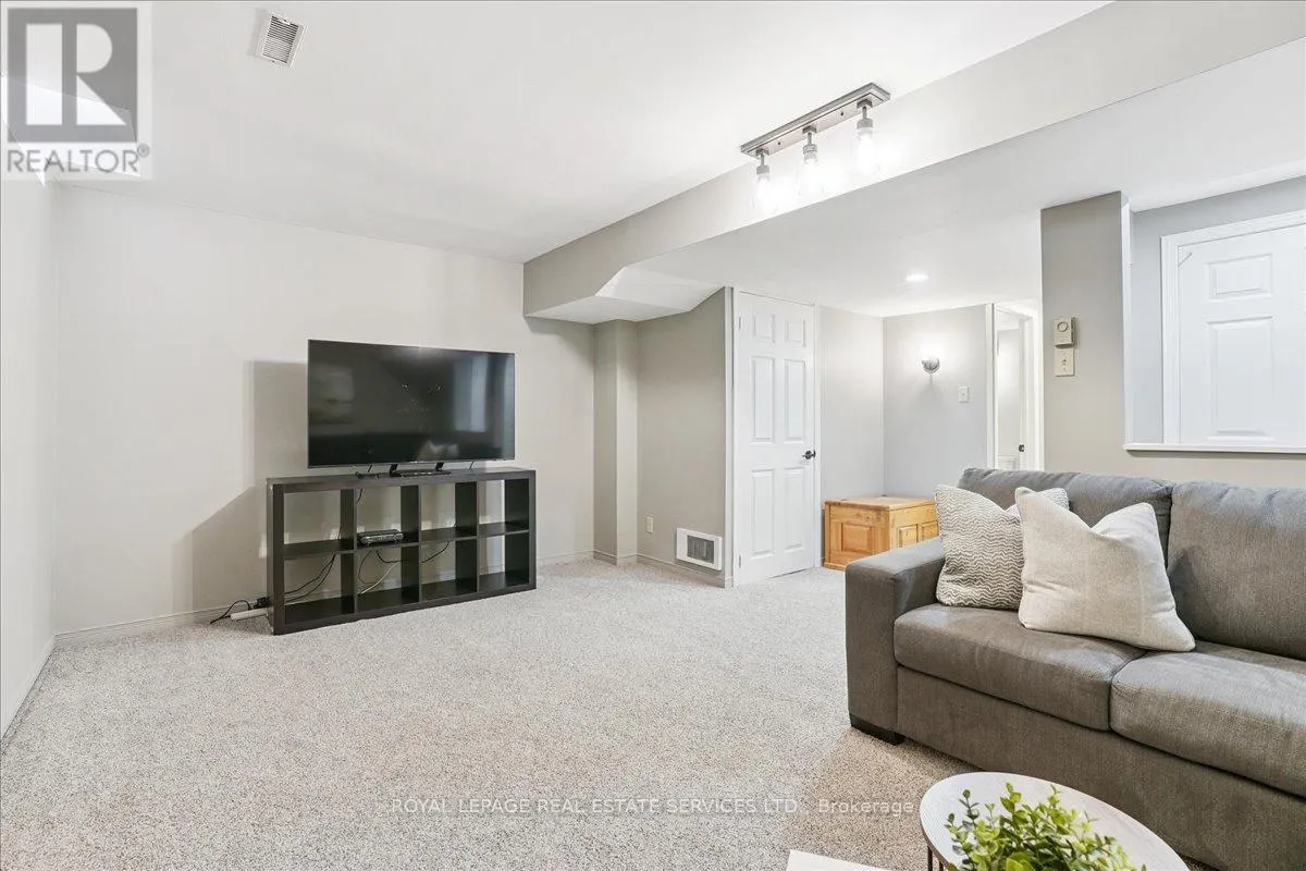 1154 BEECHGROVE CRESCENT