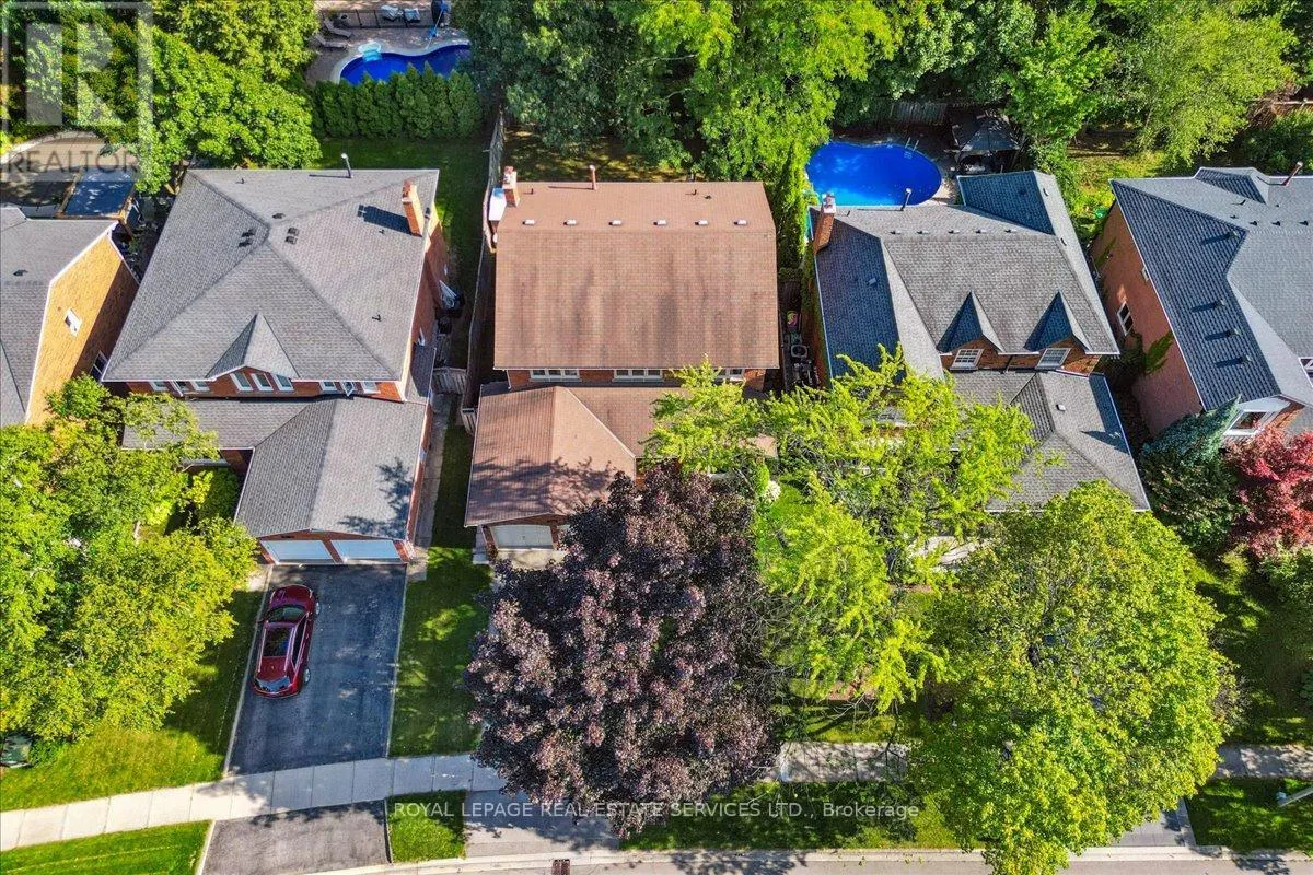 1154 BEECHGROVE CRESCENT