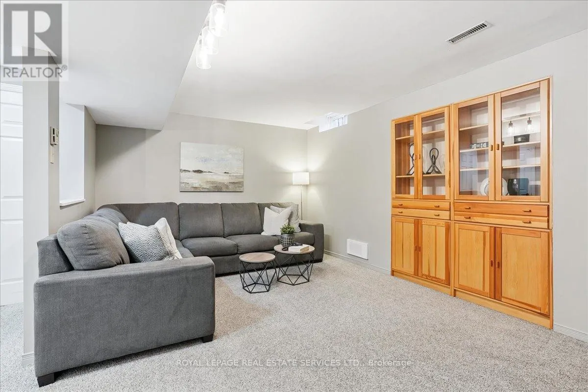 1154 BEECHGROVE CRESCENT