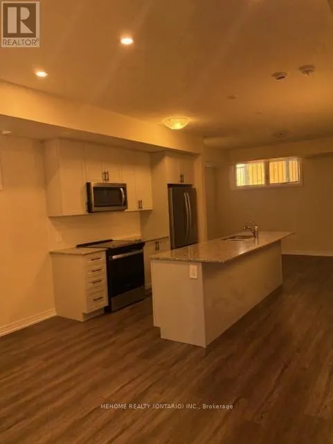 1585 ROSE WAY