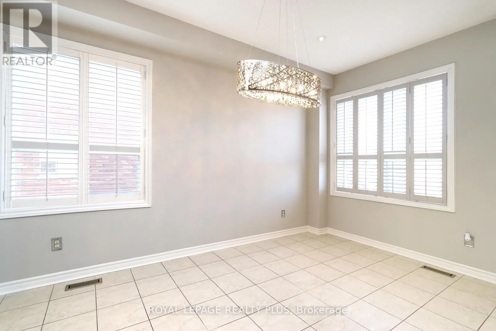 3656 TWINMAPLE DRIVE