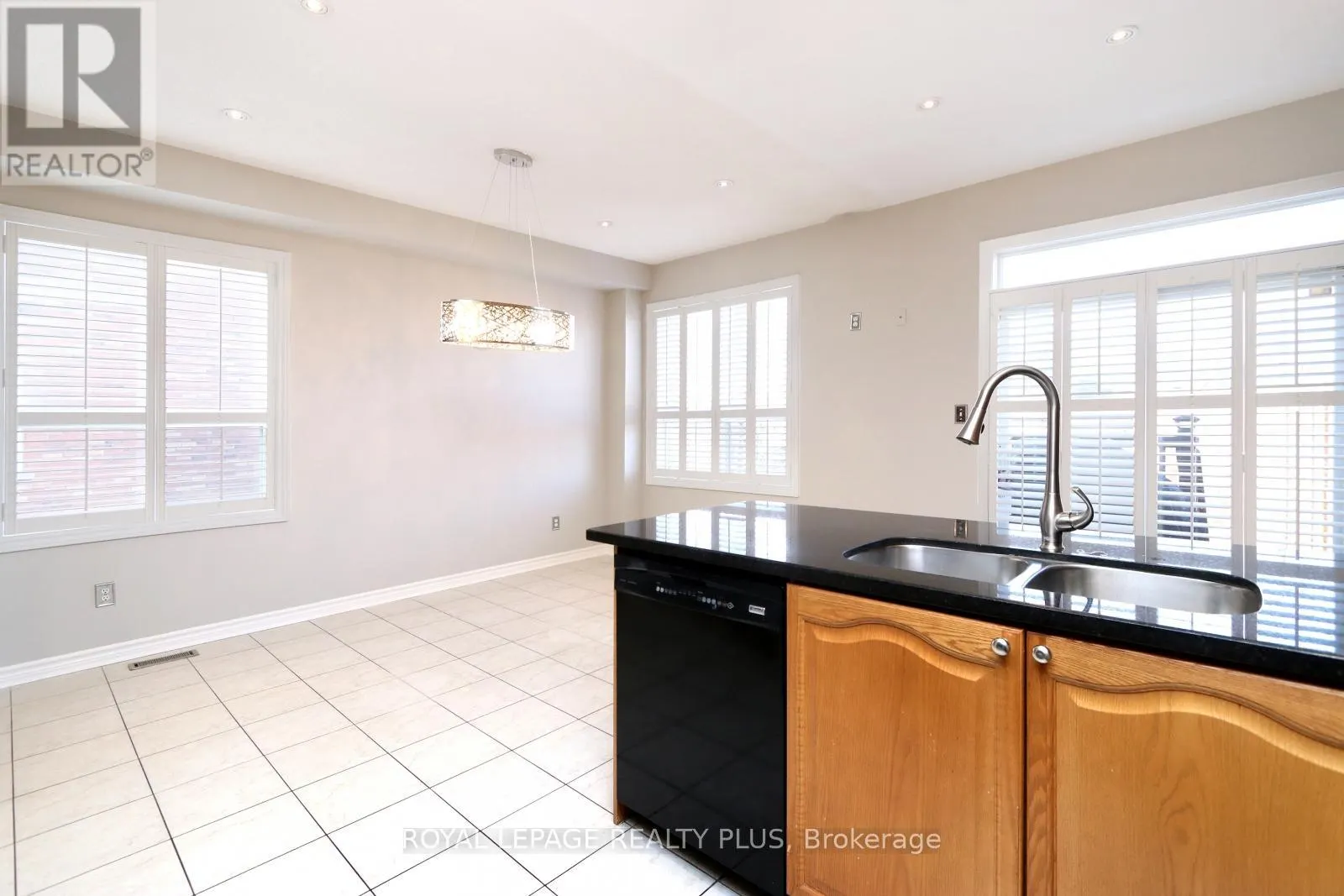 3656 TWINMAPLE DRIVE