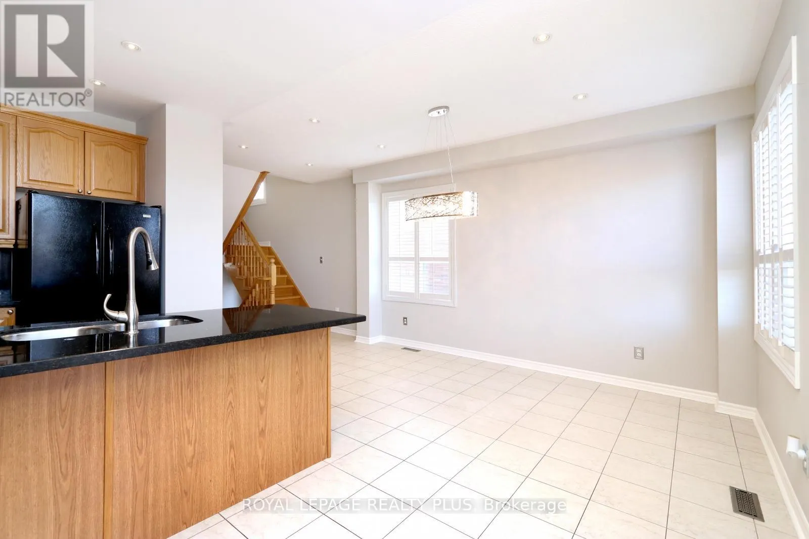 3656 TWINMAPLE DRIVE