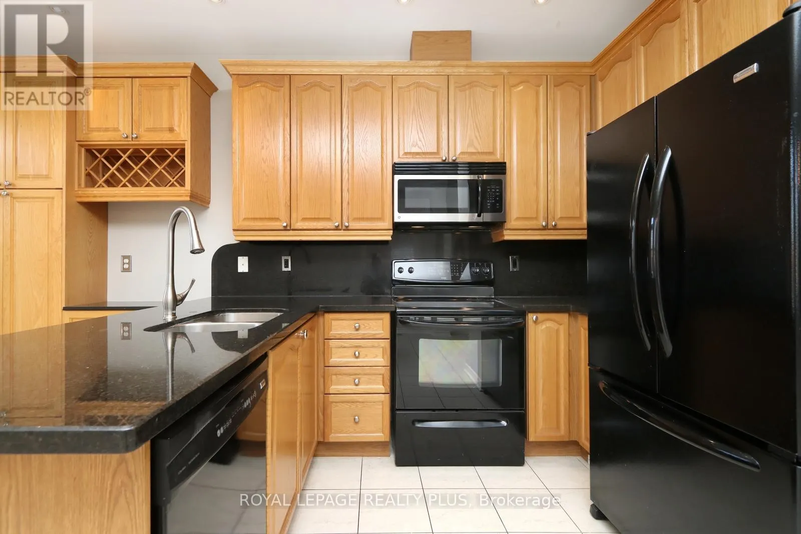 3656 TWINMAPLE DRIVE