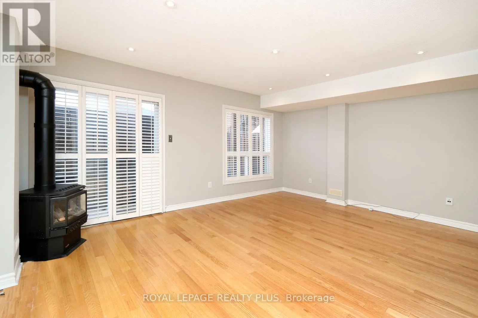 3656 TWINMAPLE DRIVE