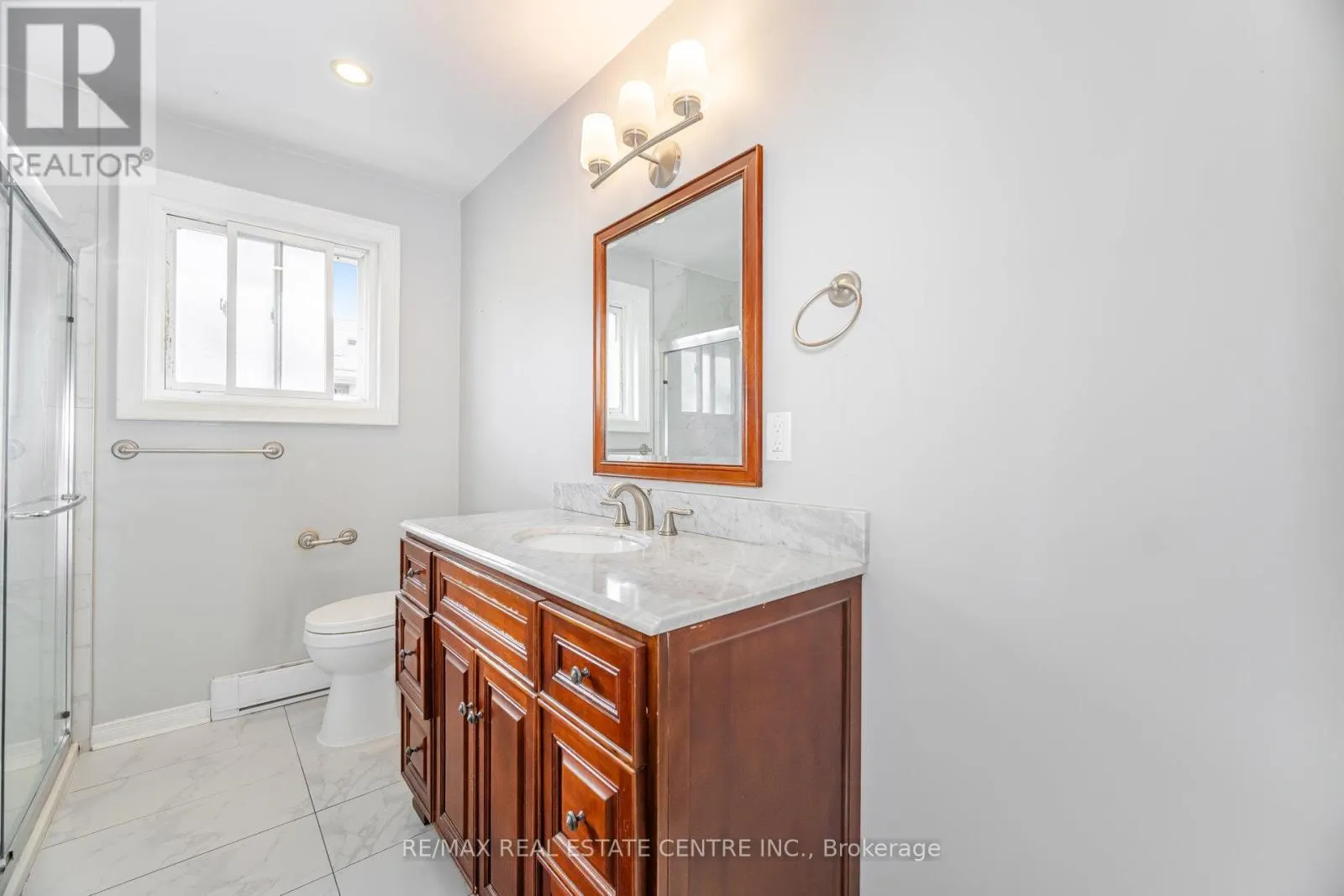 1048 MELTON DRIVE
