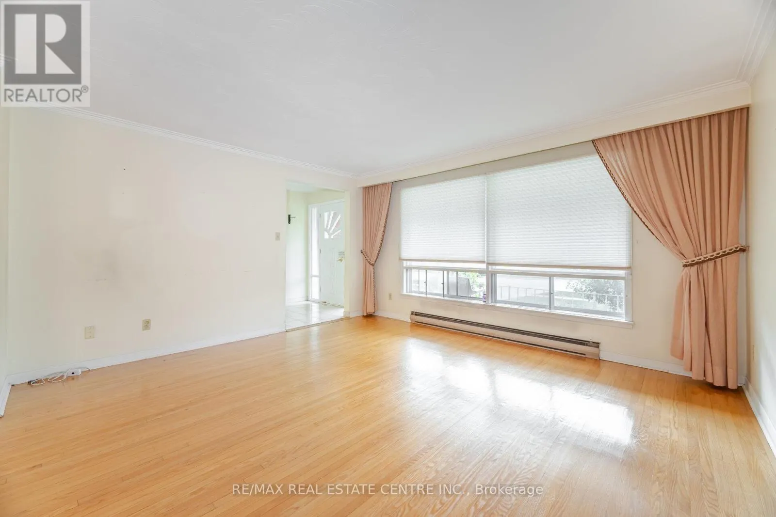 1048 MELTON DRIVE