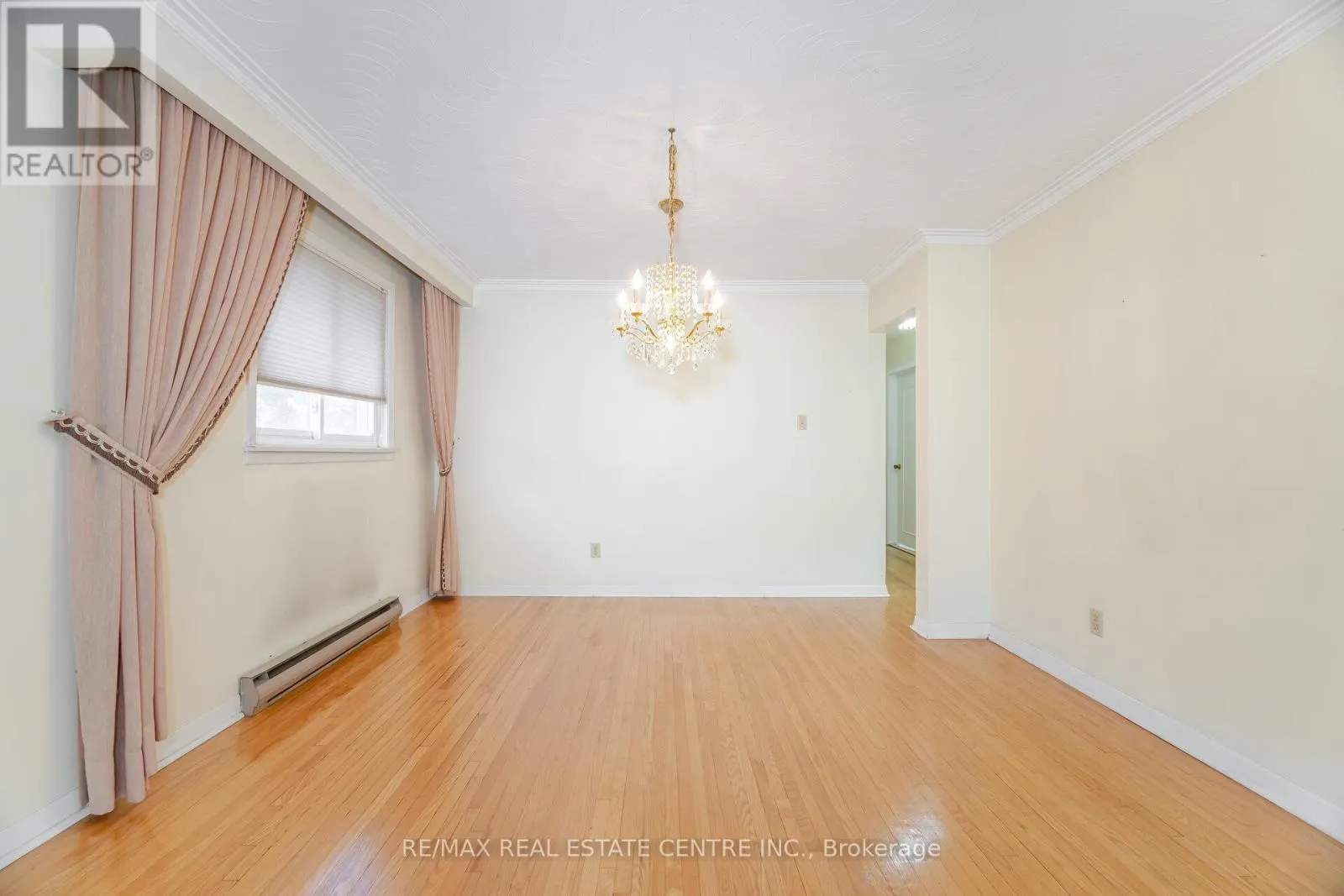 1048 MELTON DRIVE
