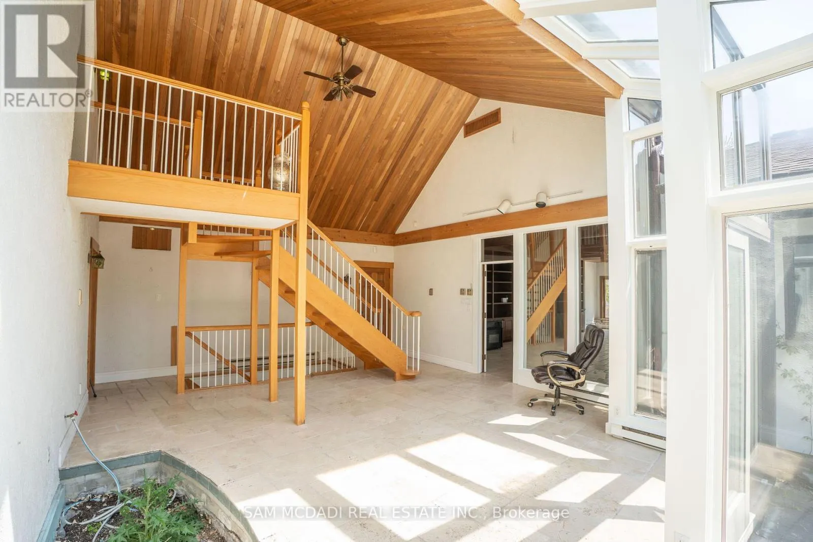 1588 WATERSEDGE ROAD