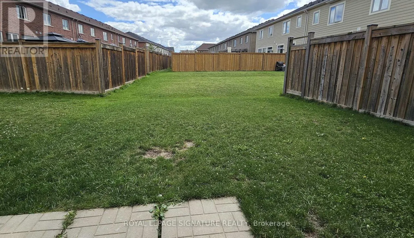 68 HANSON CRESCENT