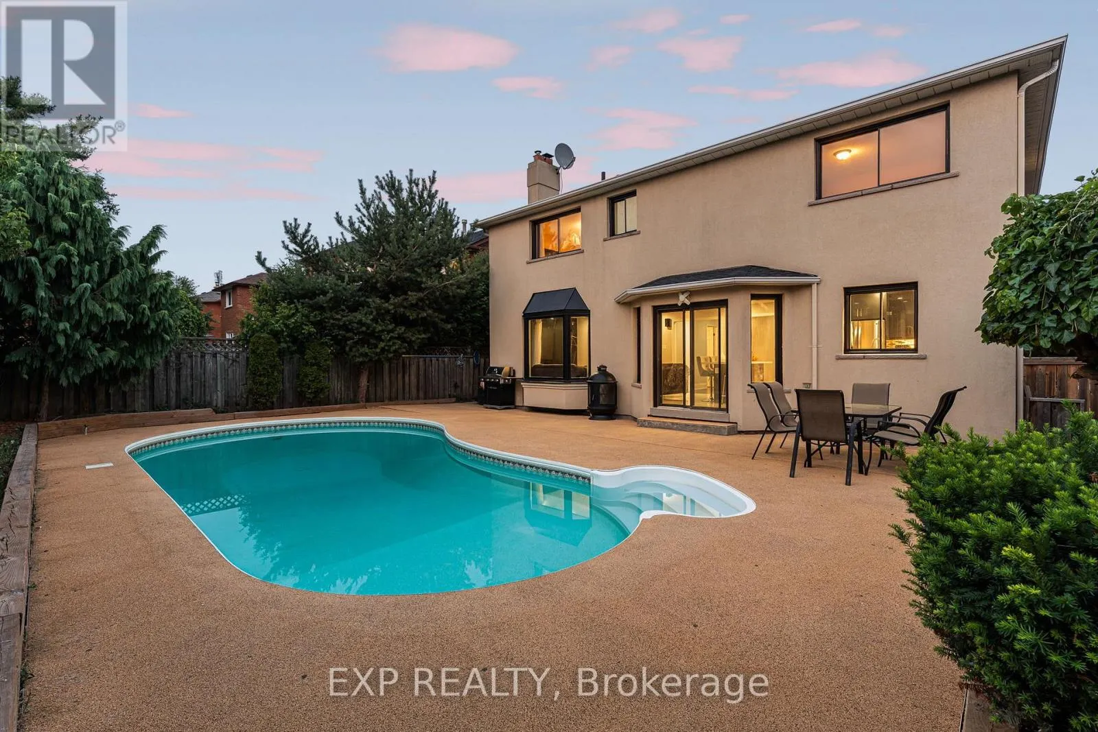 1221 CREEKSIDE DRIVE