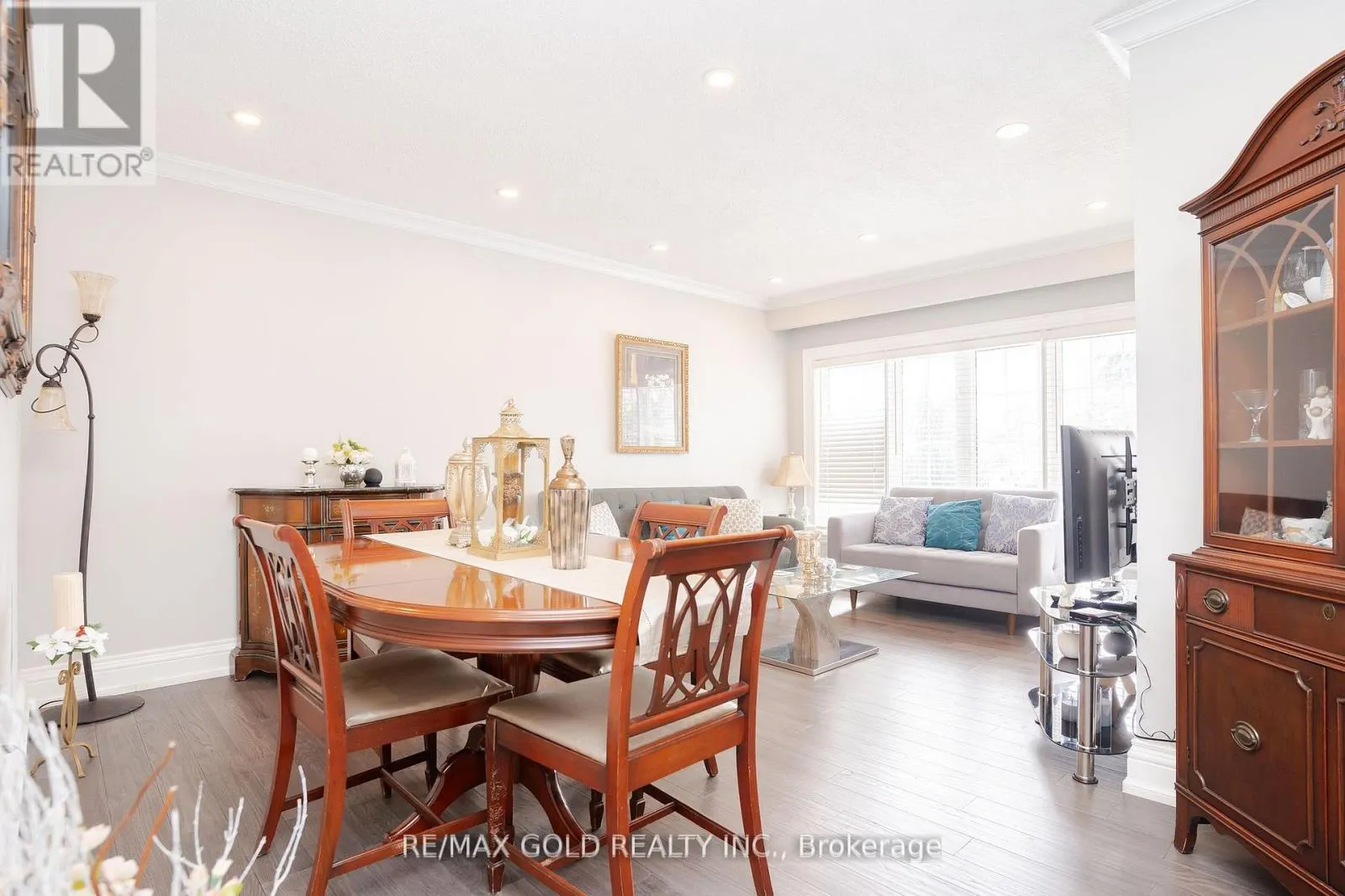 15 CASTLEMORE DRIVE