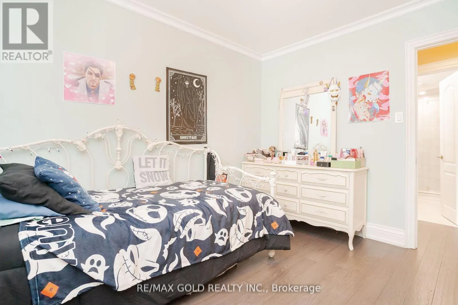 15 CASTLEMORE DRIVE