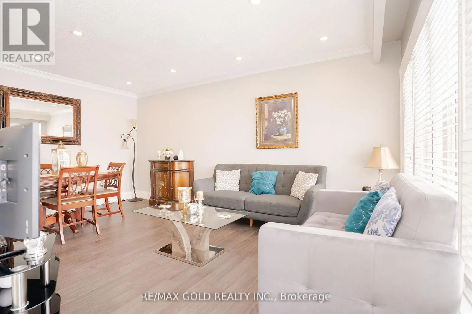 15 CASTLEMORE DRIVE