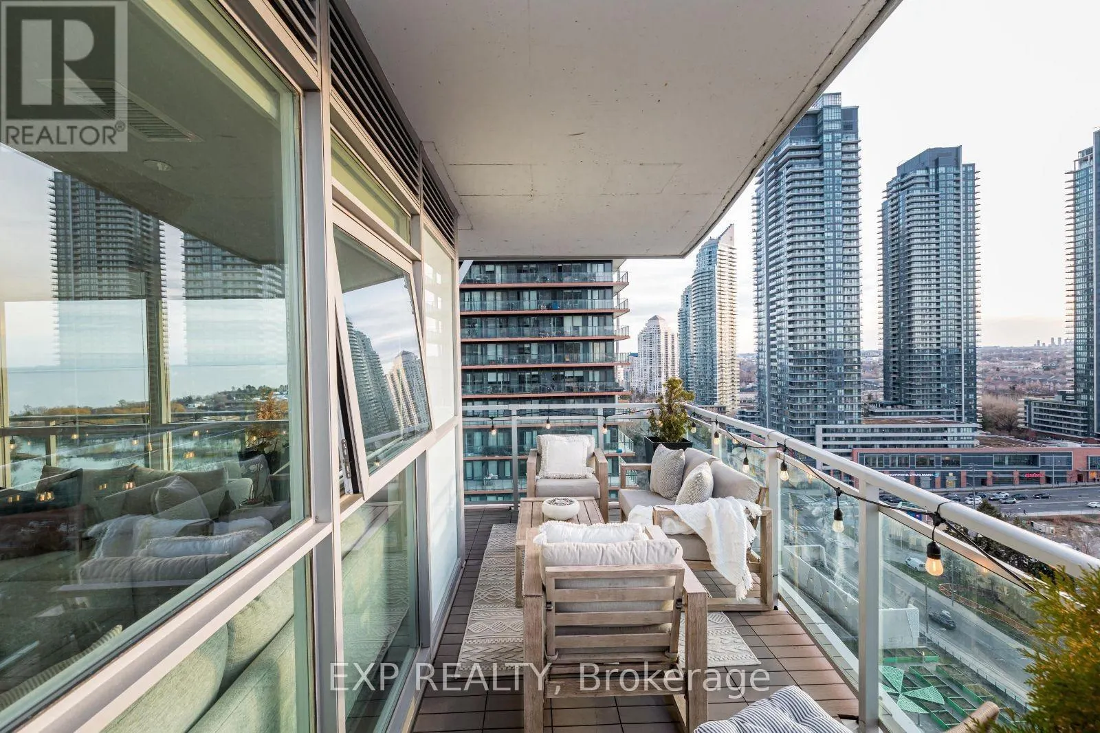 1503 - 33 SHORE BREEZE DRIVE