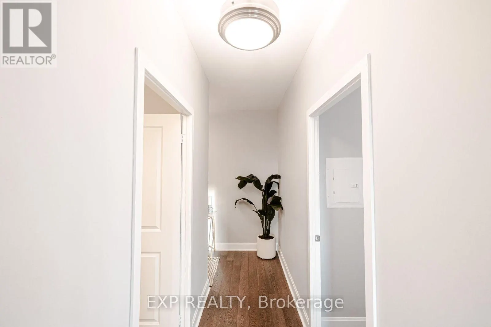 1503 - 33 SHORE BREEZE DRIVE