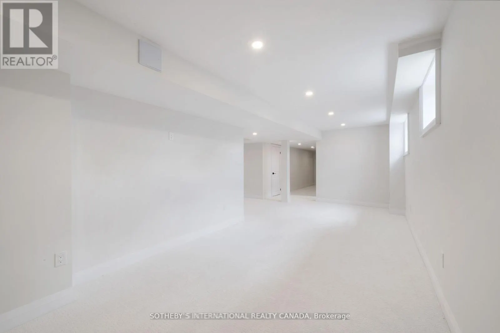 518 MARKAY COMMON