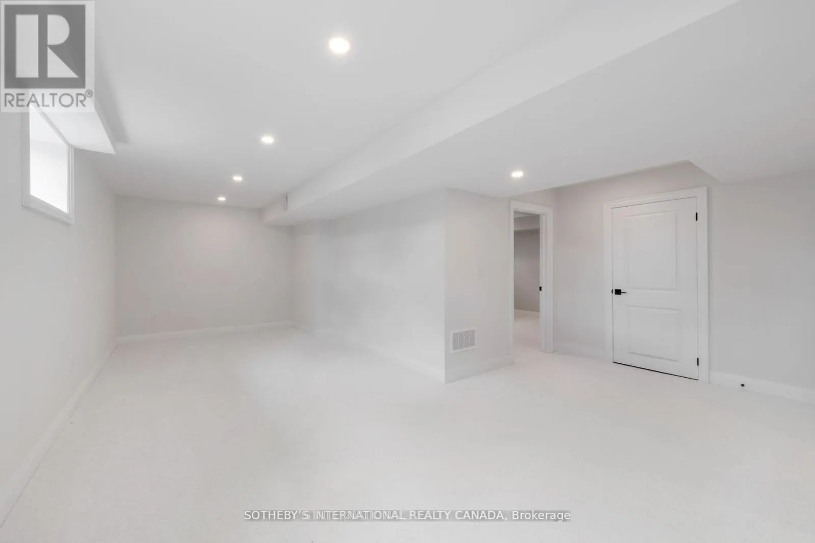518 MARKAY COMMON