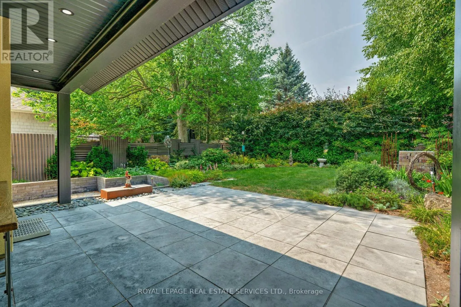 367 SPRUCE STREET