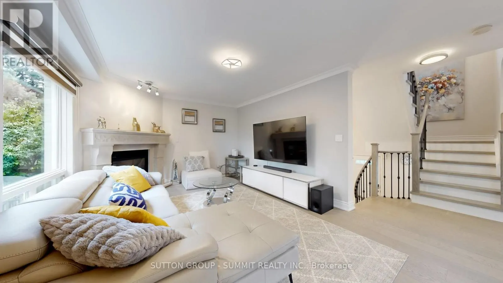 12 - 5535 GLEN ERIN DRIVE