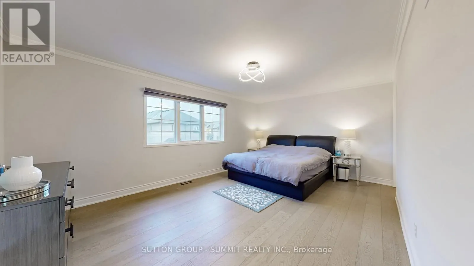 12 - 5535 GLEN ERIN DRIVE