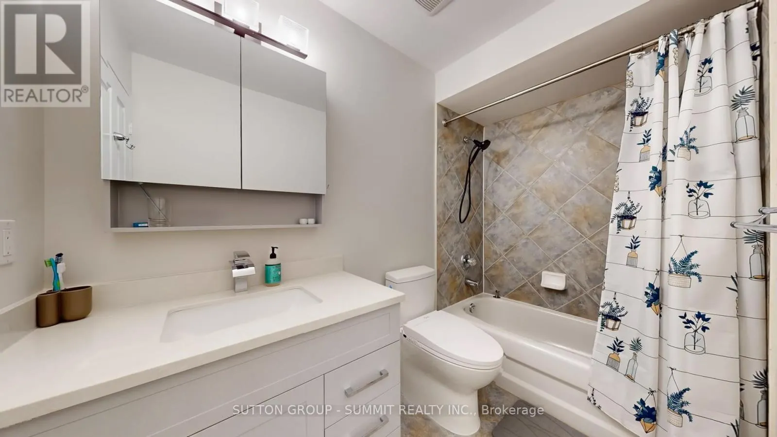 12 - 5535 GLEN ERIN DRIVE