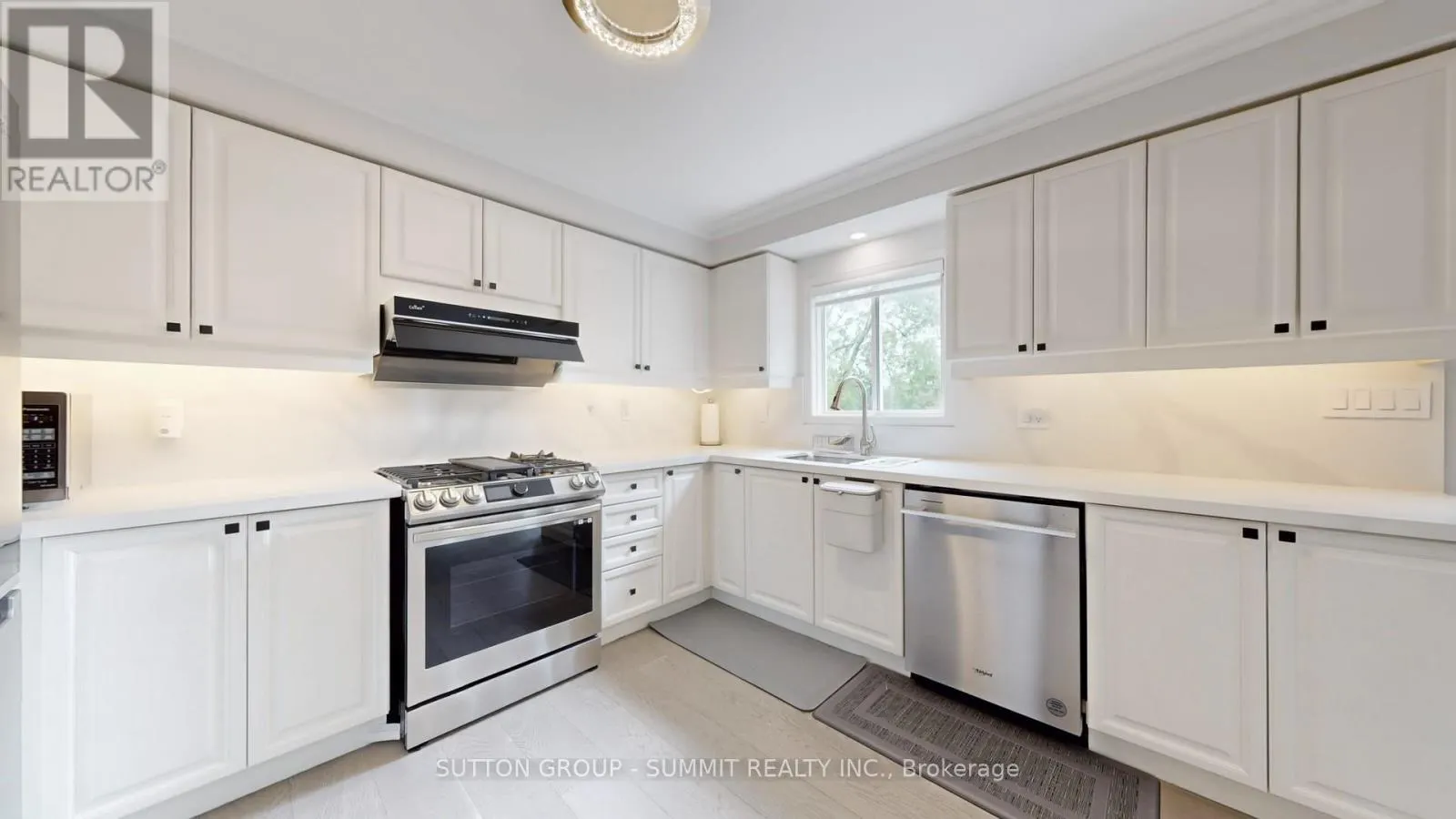 12 - 5535 GLEN ERIN DRIVE