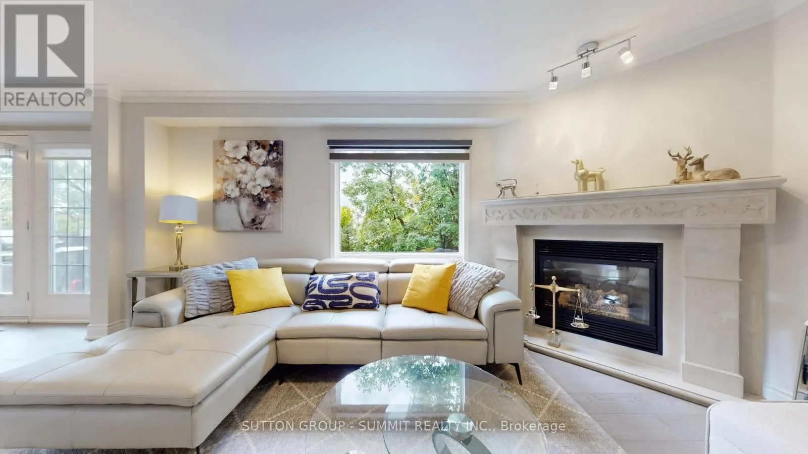 12 - 5535 GLEN ERIN DRIVE