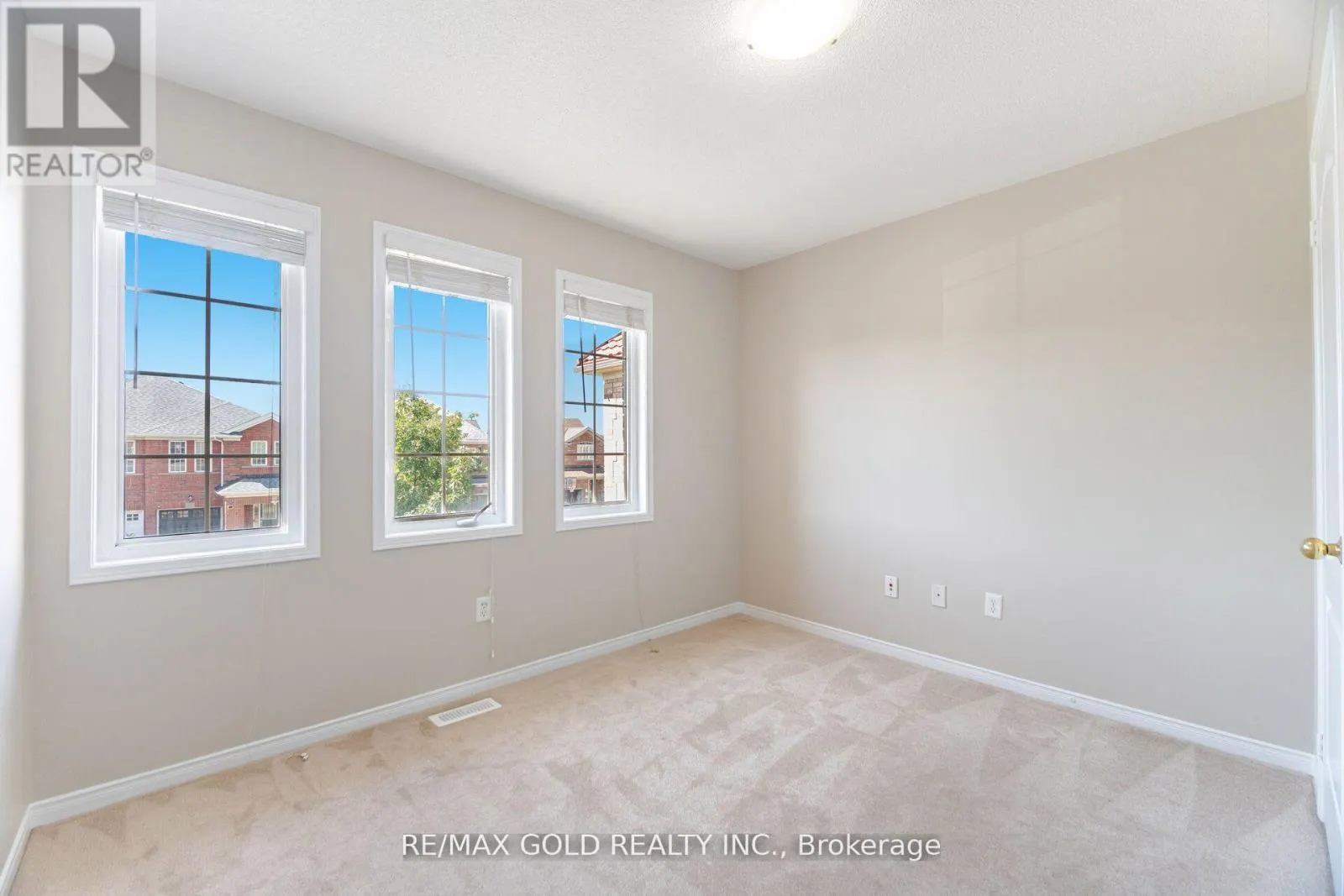 26 BUSHMILL CIRCLE