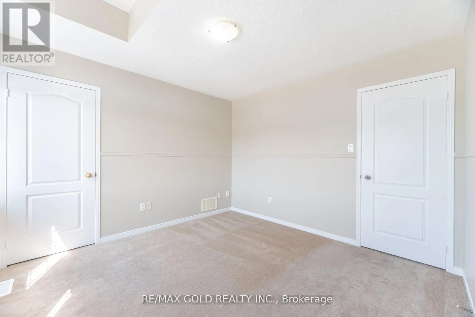 26 BUSHMILL CIRCLE
