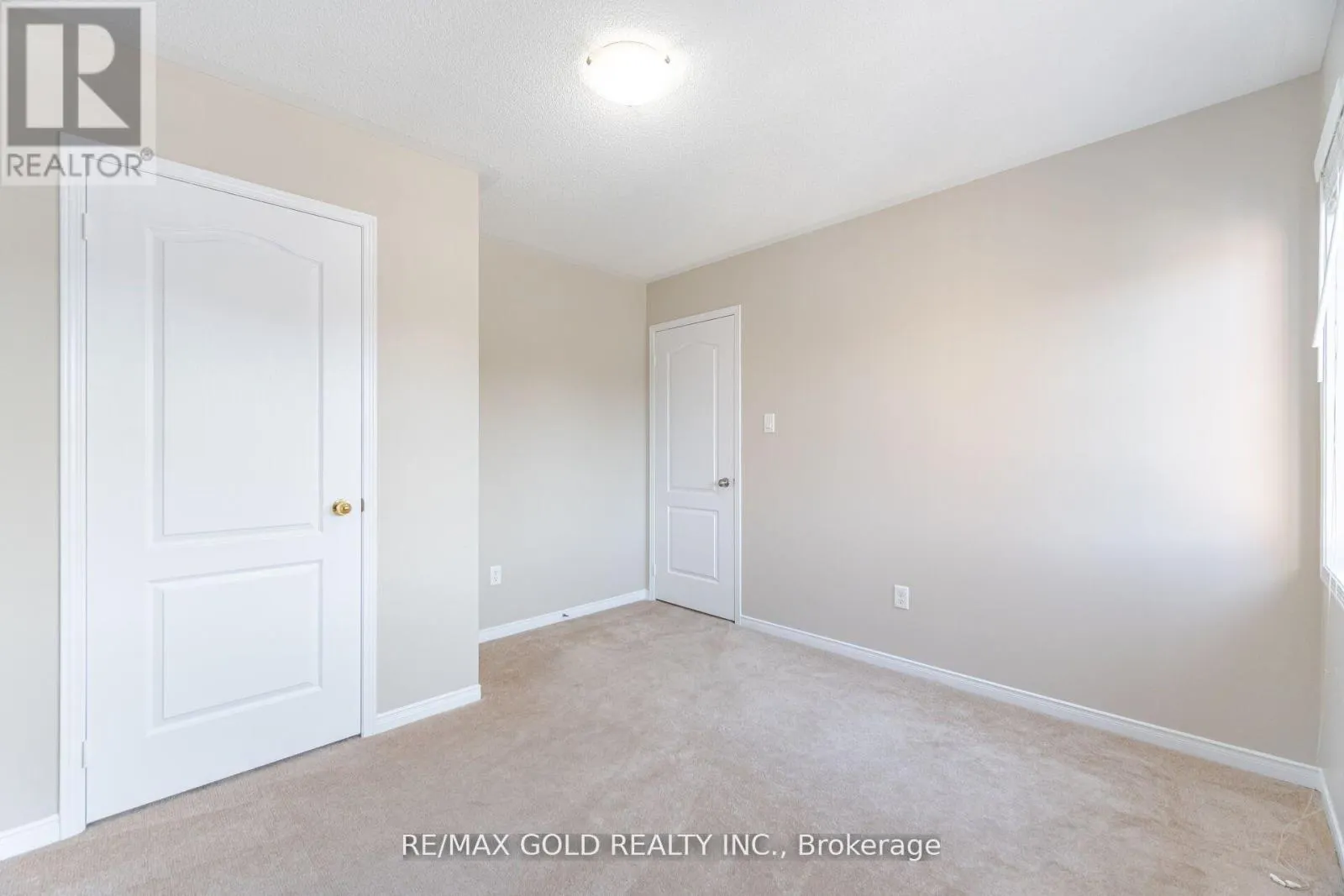 26 BUSHMILL CIRCLE