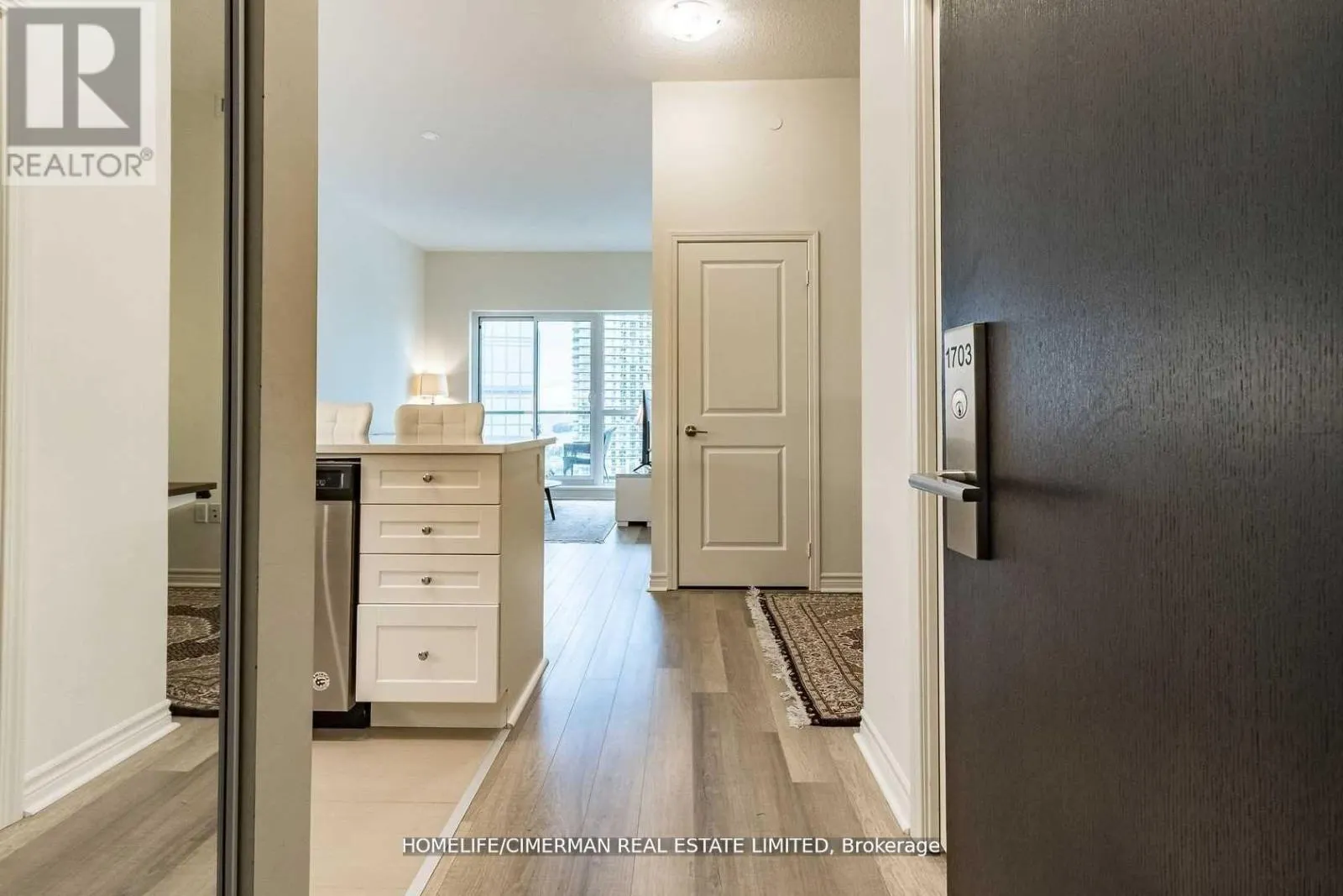 1703 - 39 ANNIE CRAIG DRIVE