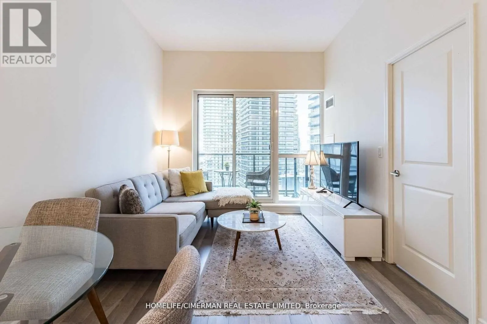 1703 - 39 ANNIE CRAIG DRIVE