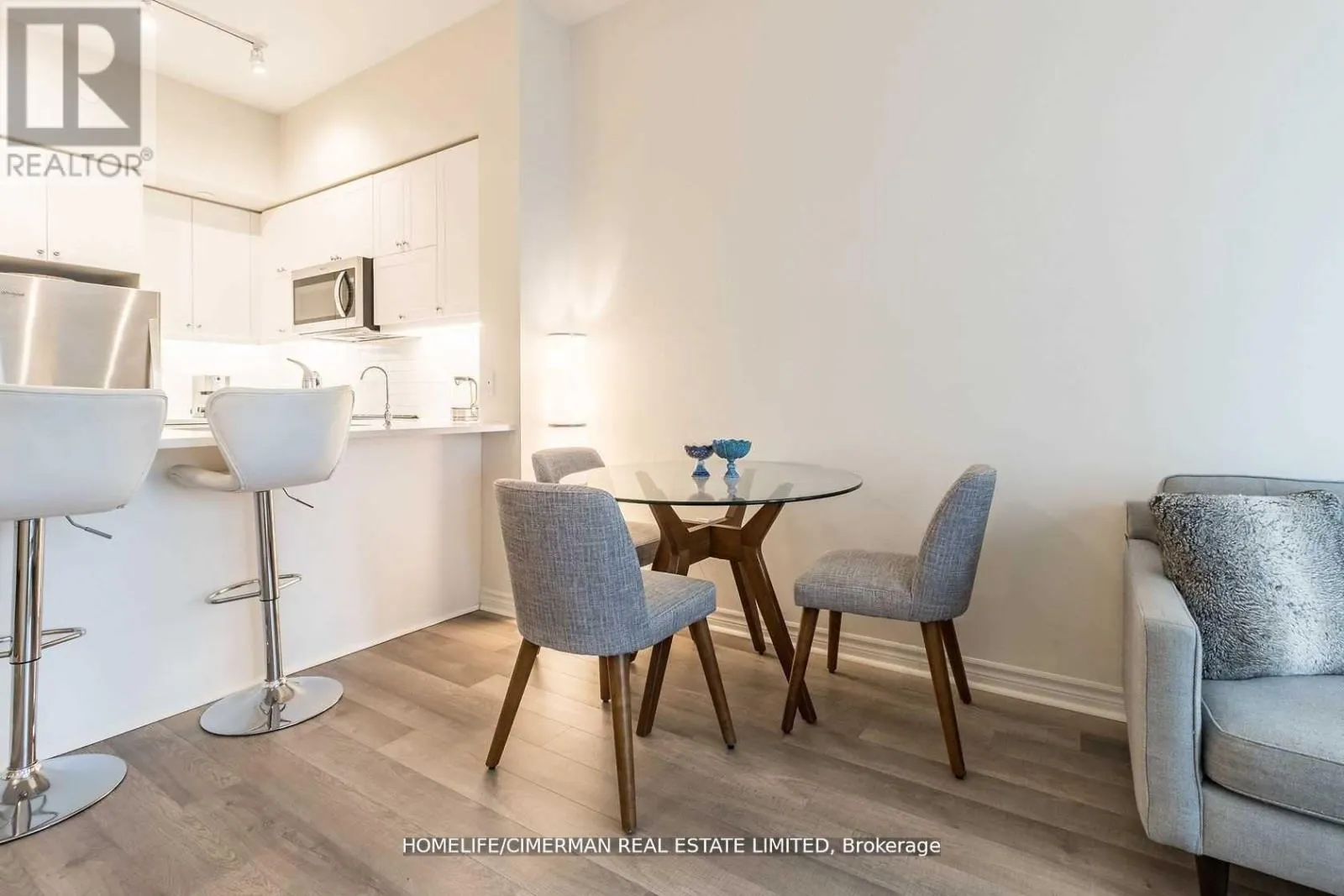 1703 - 39 ANNIE CRAIG DRIVE