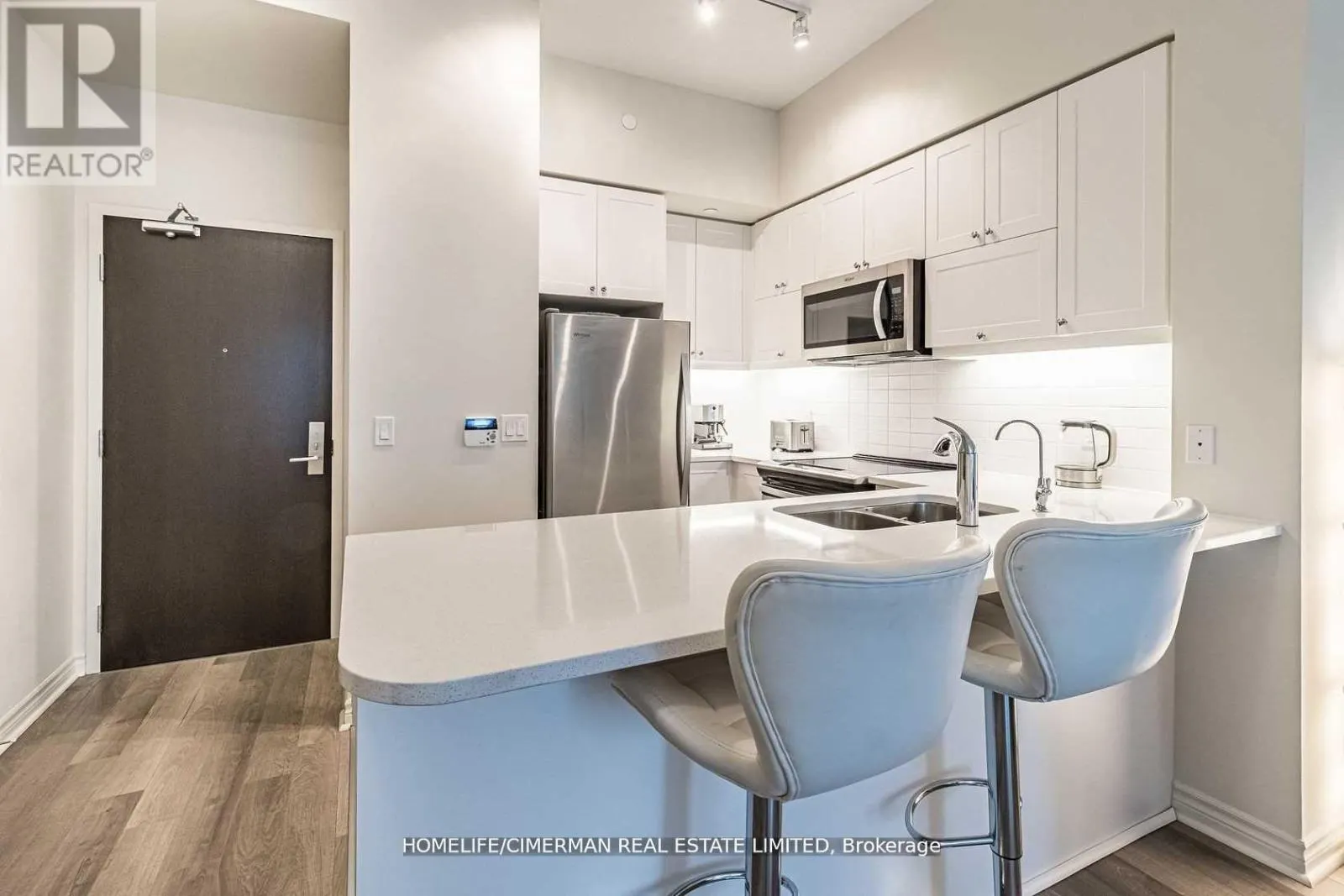 1703 - 39 ANNIE CRAIG DRIVE