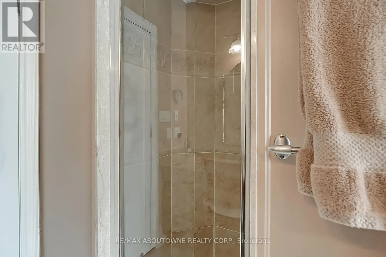 2375 RAVINE GATE