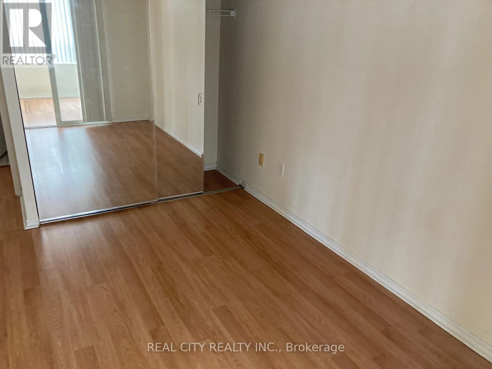 #2008 - 325 WEBB DRIVE