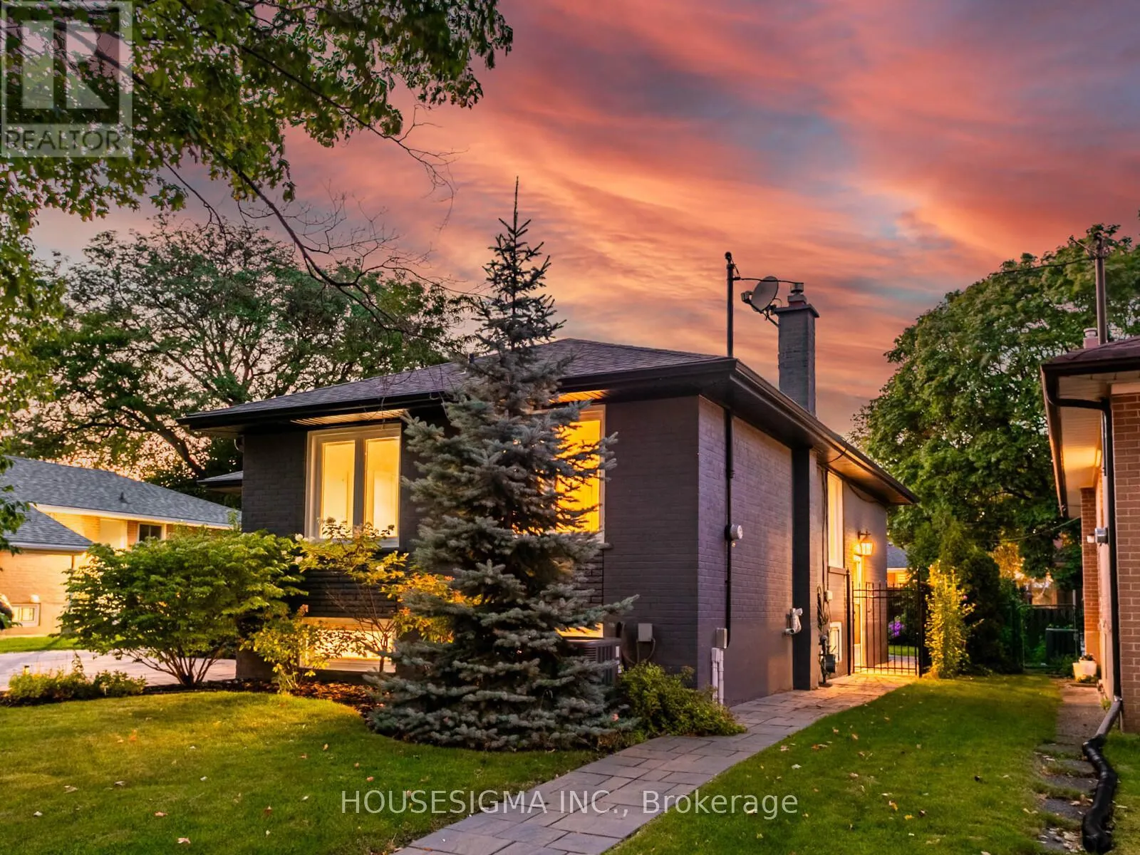 72 LUDSTONE DRIVE