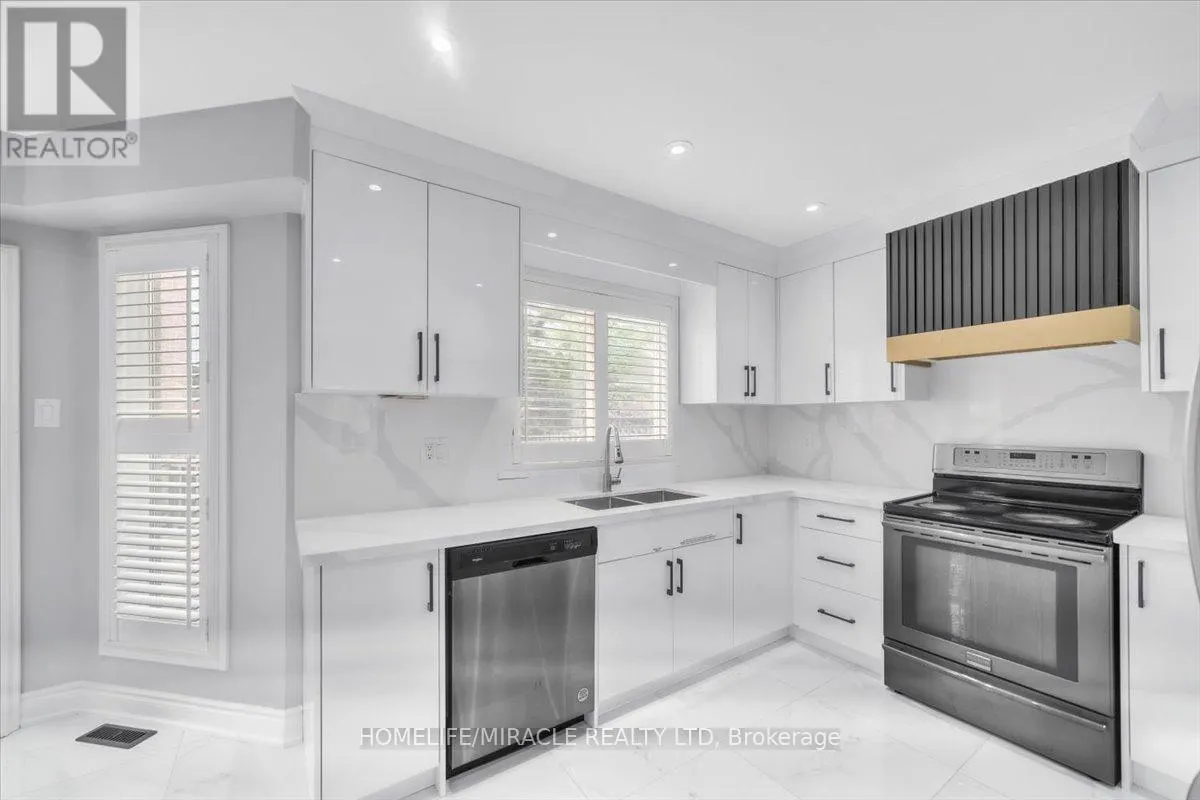 4 PEPPERTREE CRESCENT